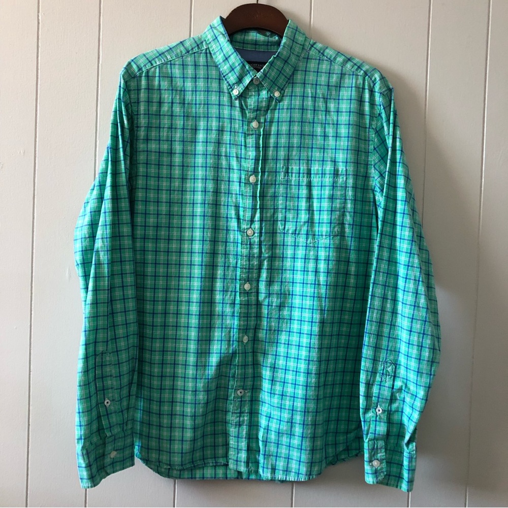 American Eagle Men’s Plaid Cotton Button Down size Large